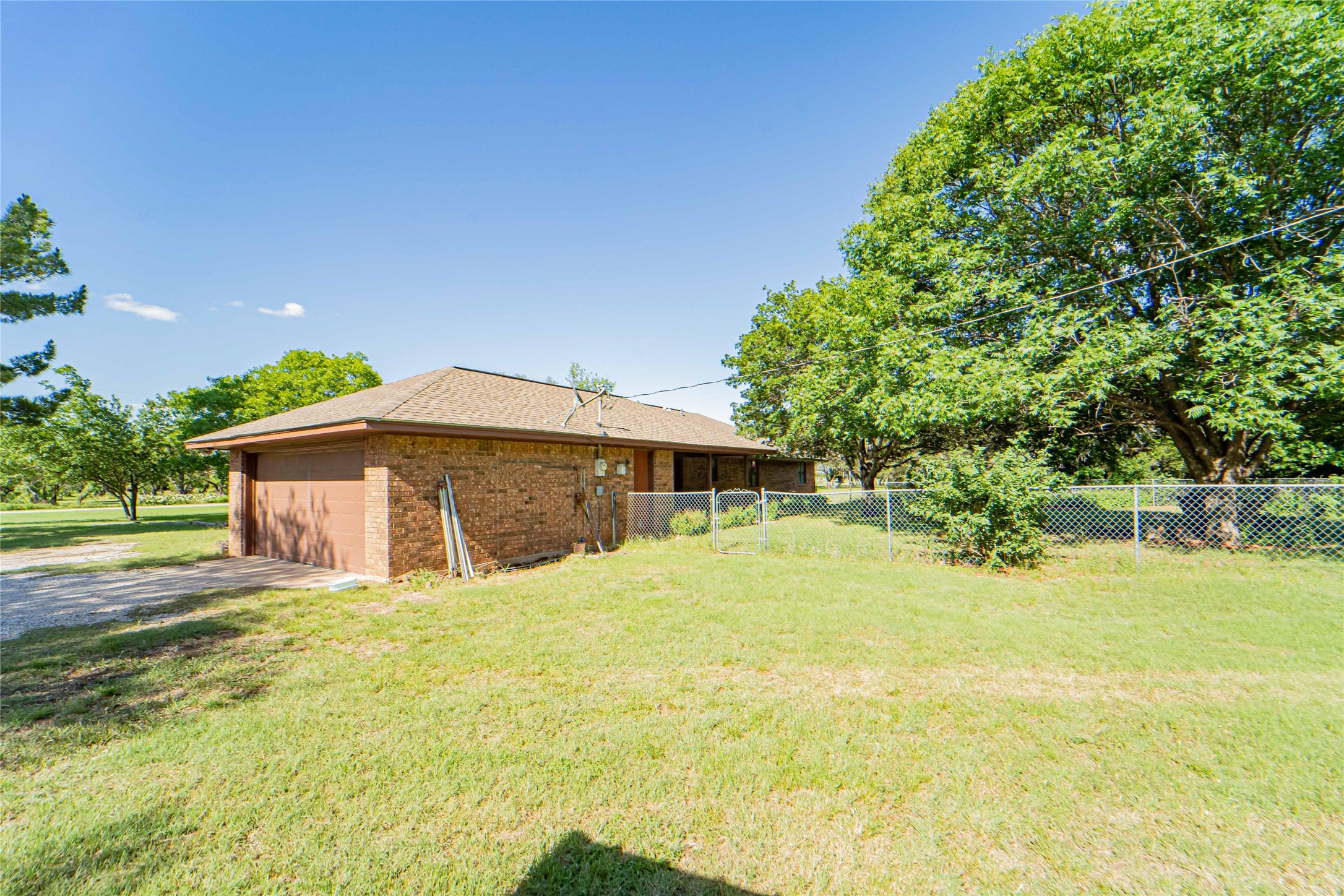 397 County Road 323 Breckenridge TX 76424