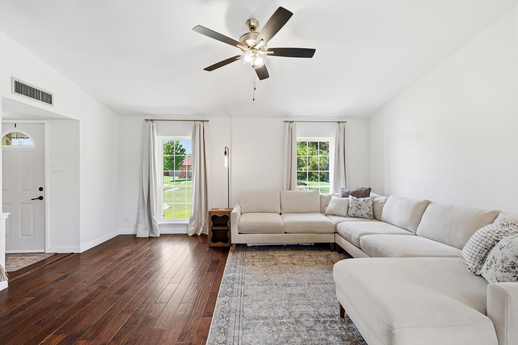 5025 Wheeler Circle The Colony TX 75056