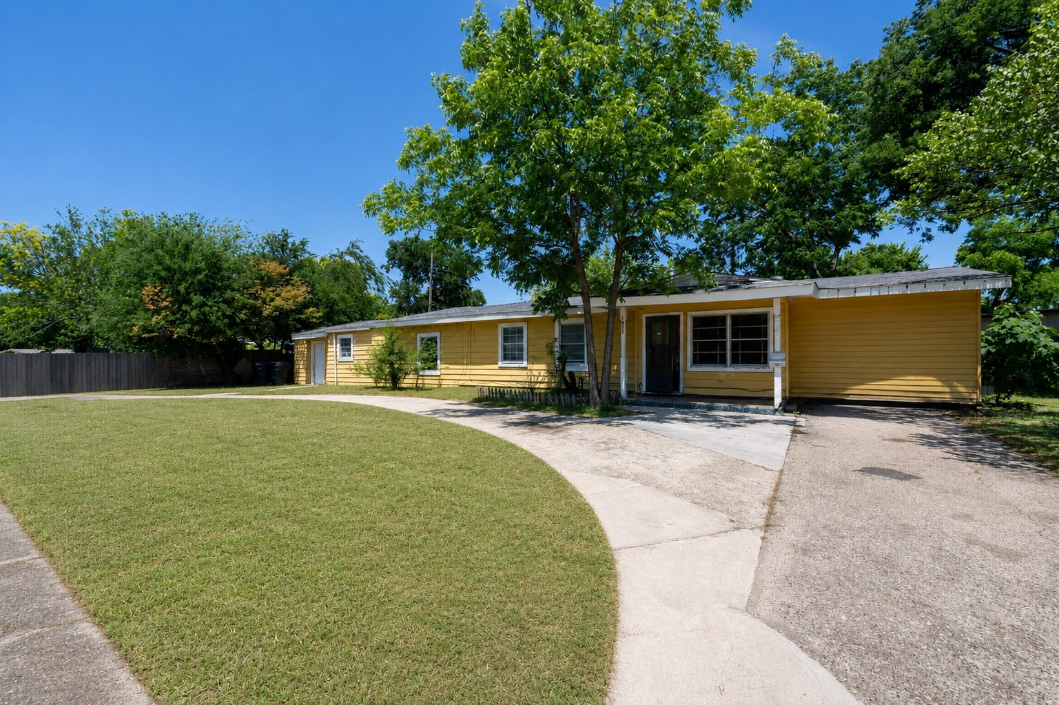 1623 Fresno Street Dallas TX 75217