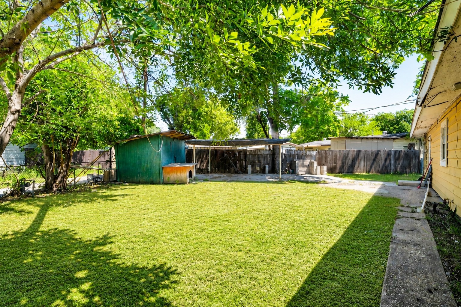 1623 Fresno Street Dallas TX 75217