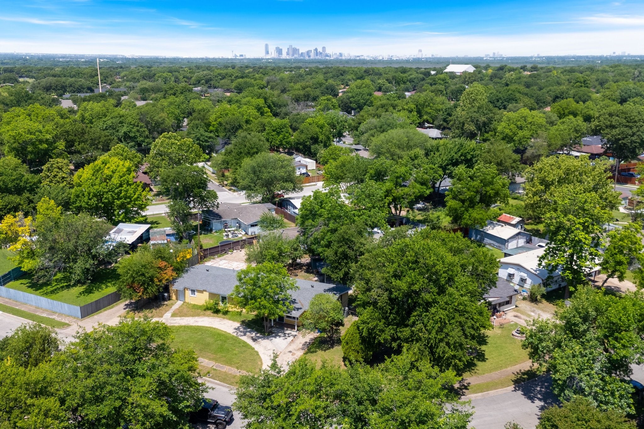 1623 Fresno Street Dallas TX 75217