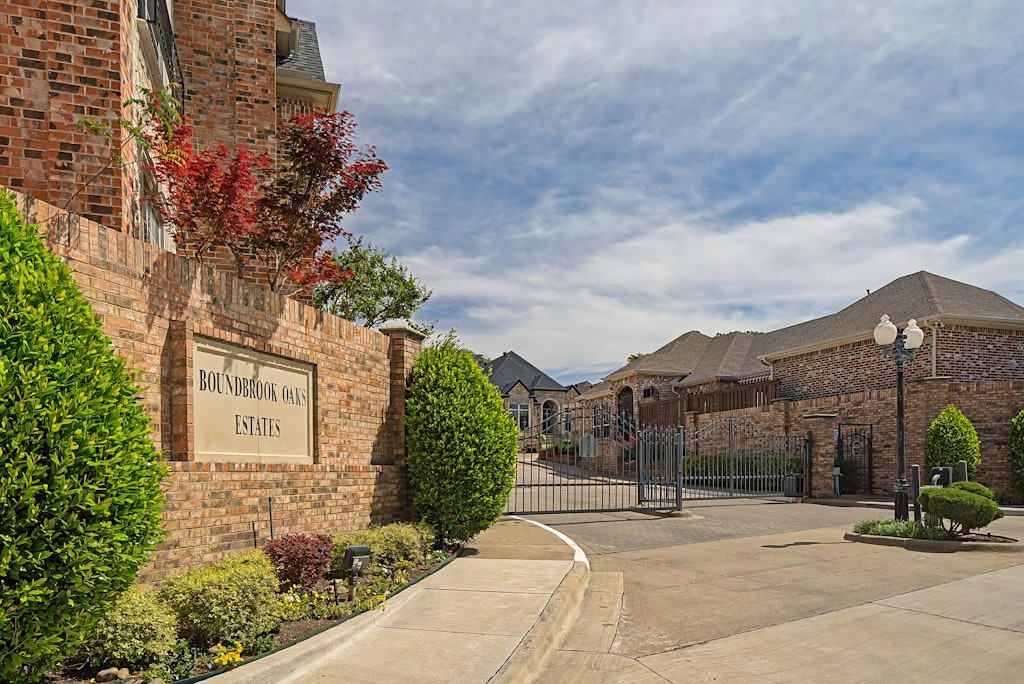 8623 Royalbrook Court Dallas TX 75243