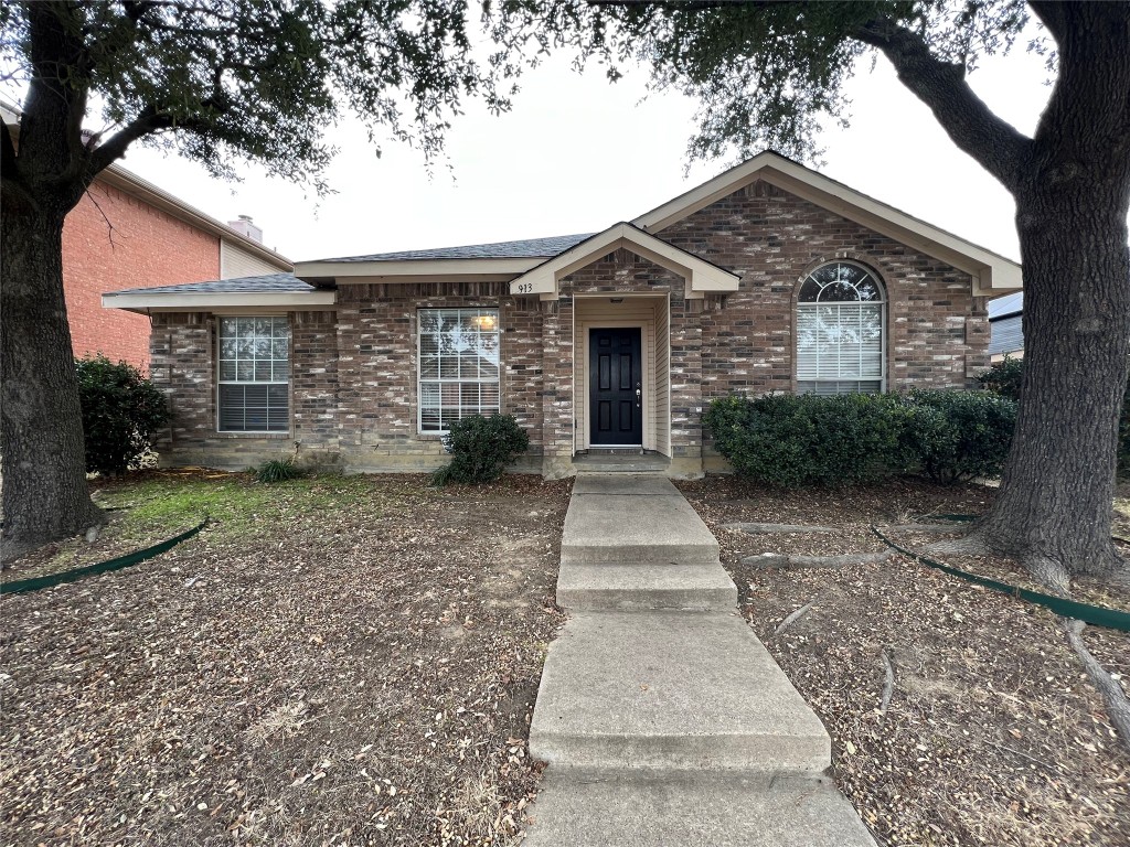 913 Kory Drive Mesquite TX 75149
