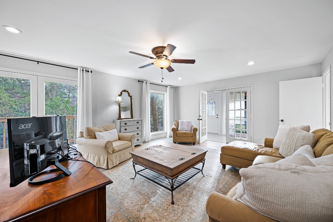 9048 Mercer Place Dallas TX 75228