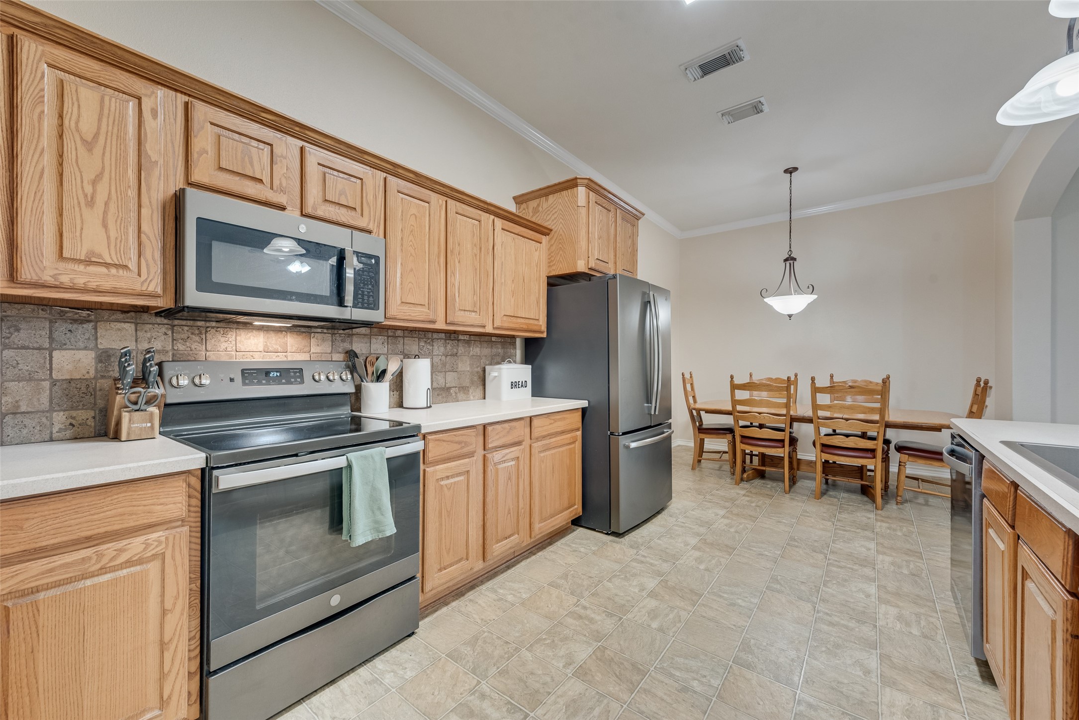 828 Greenview Court Aubrey TX 76227