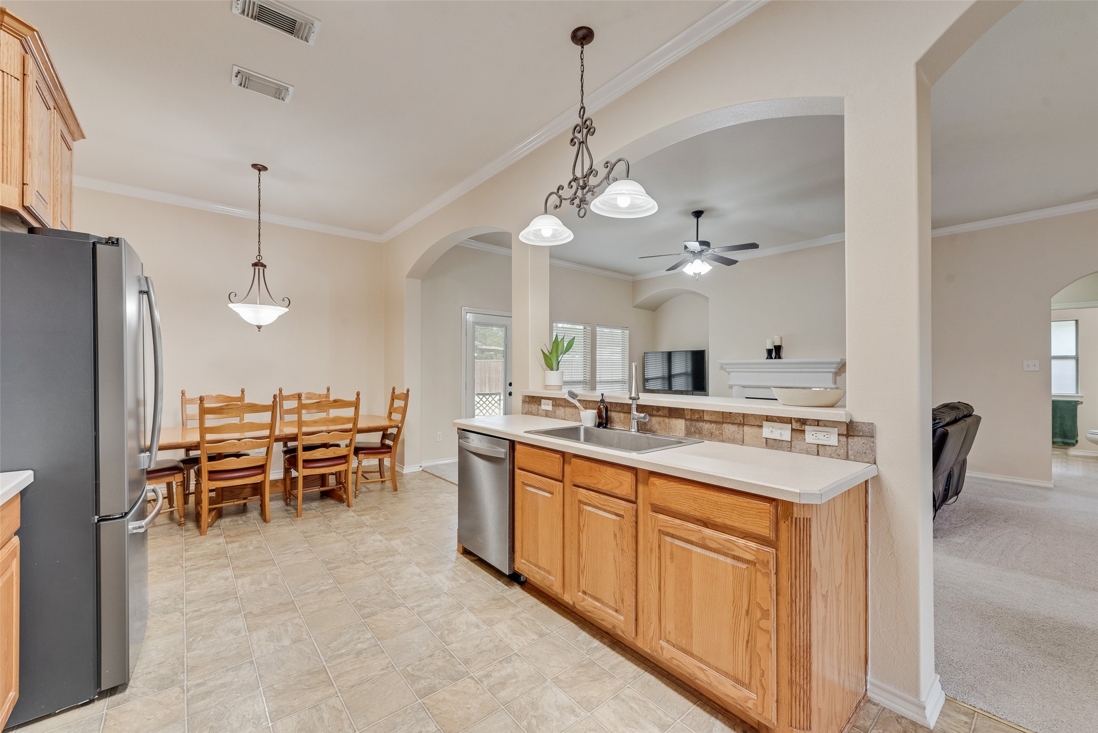 828 Greenview Court Aubrey TX 76227