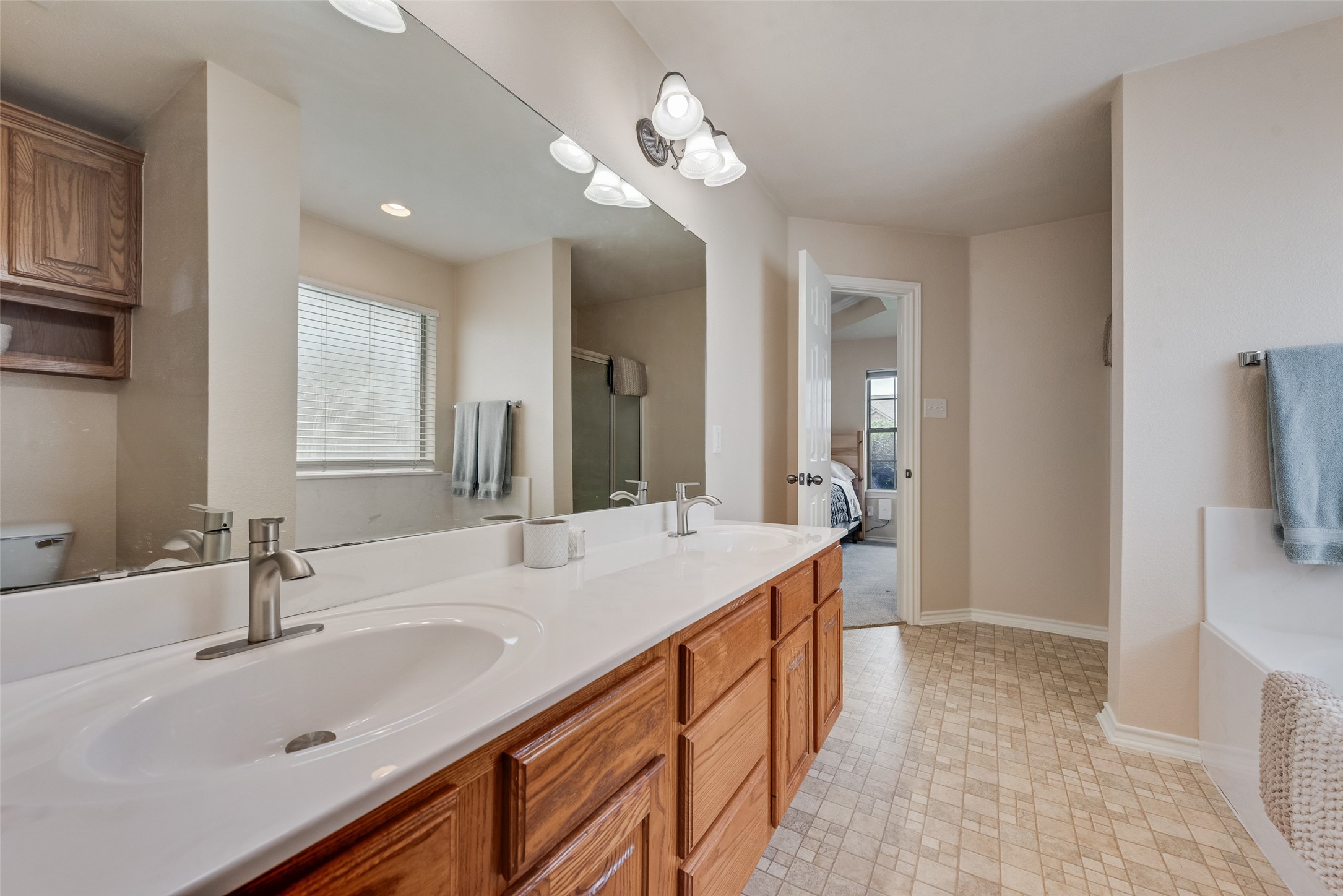 828 Greenview Court Aubrey TX 76227