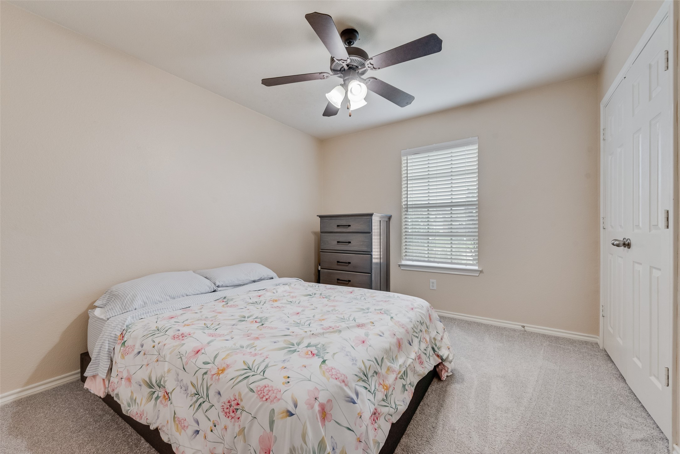 828 Greenview Court Aubrey TX 76227
