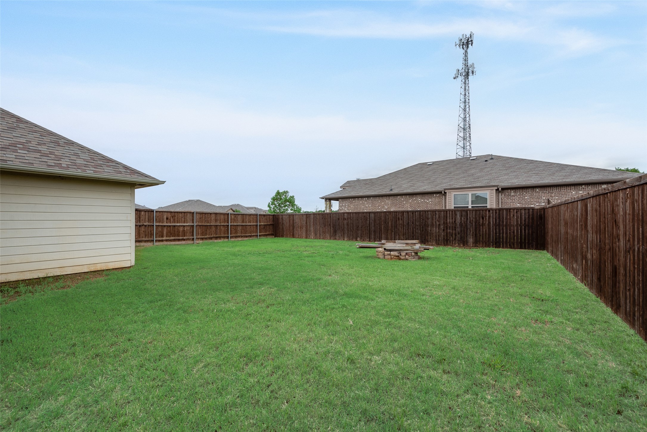 828 Greenview Court Aubrey TX 76227
