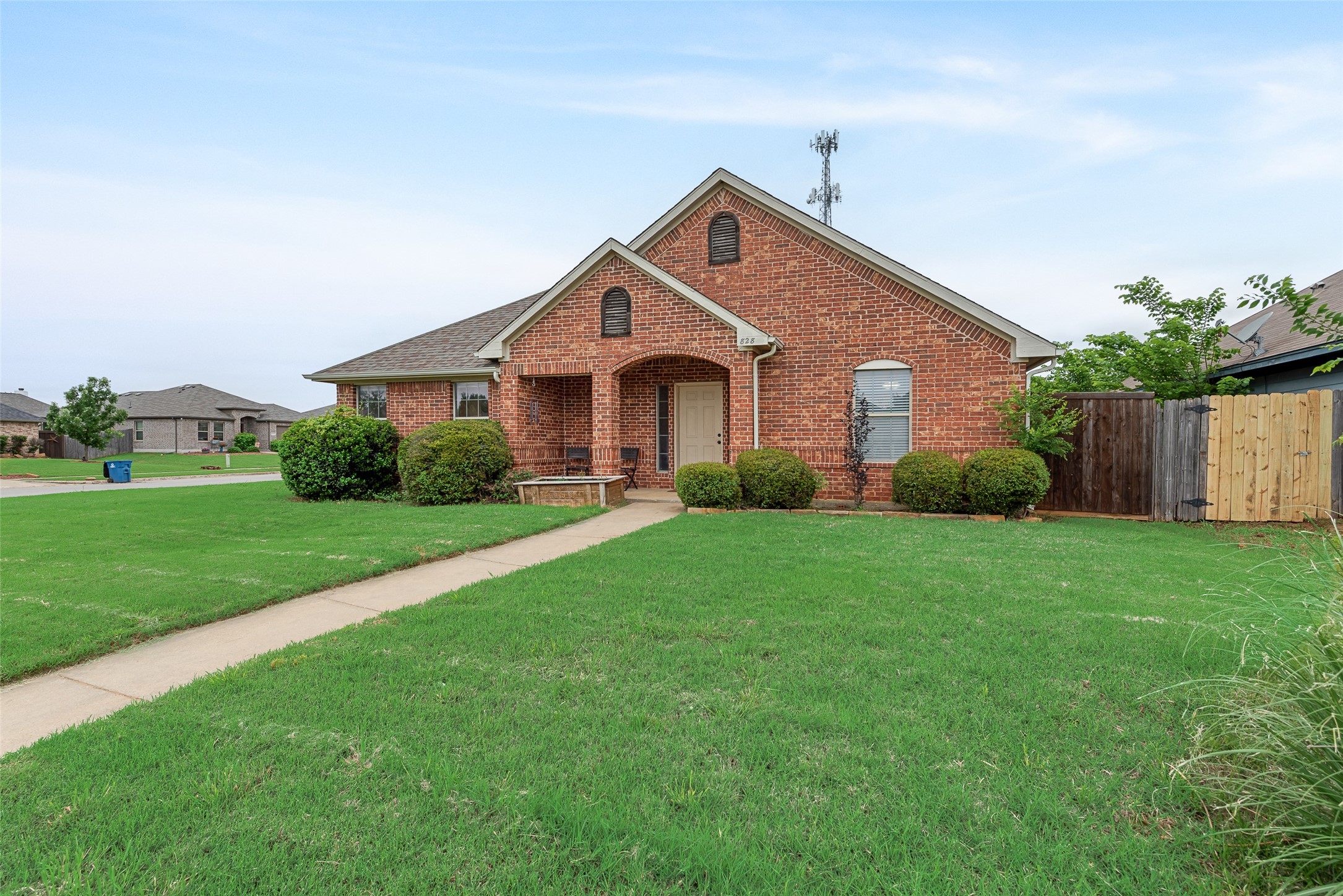 828 Greenview Court Aubrey TX 76227