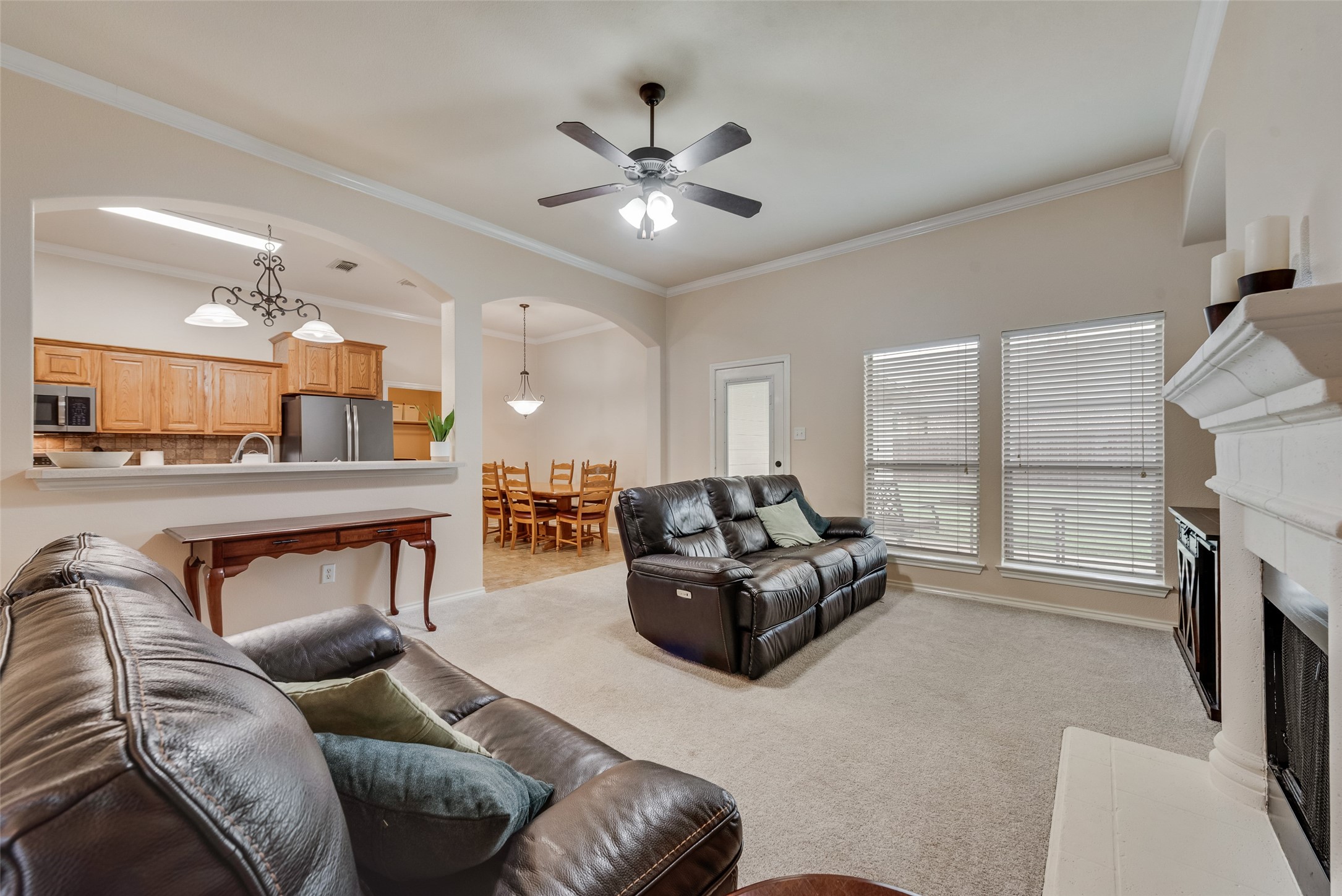 828 Greenview Court Aubrey TX 76227