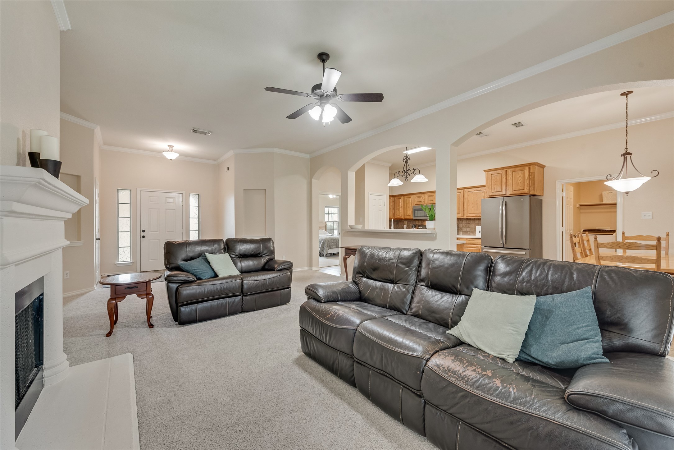 828 Greenview Court Aubrey TX 76227