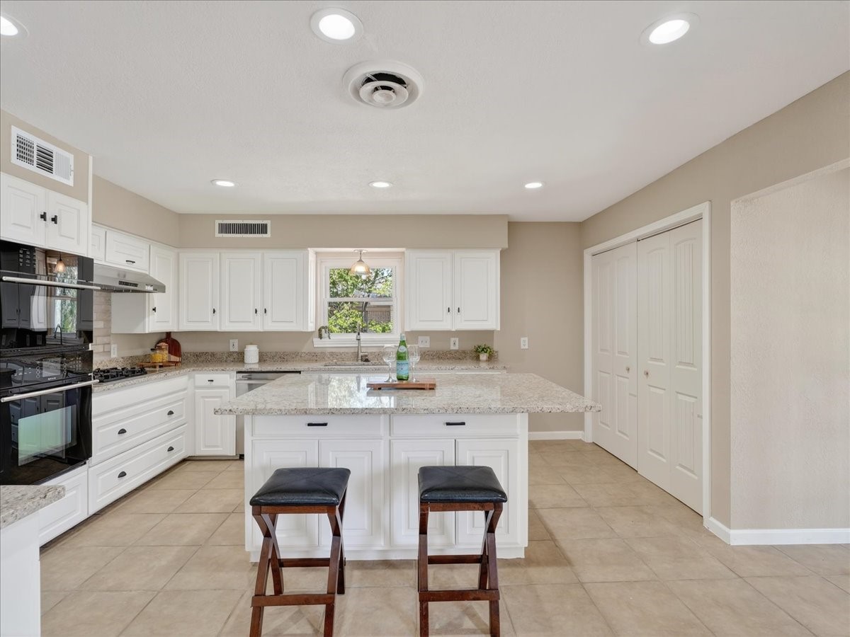 3863 Clayton Road E Fort Worth TX 76116
