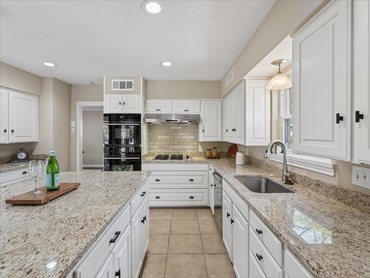 3863 Clayton Road E Fort Worth TX 76116