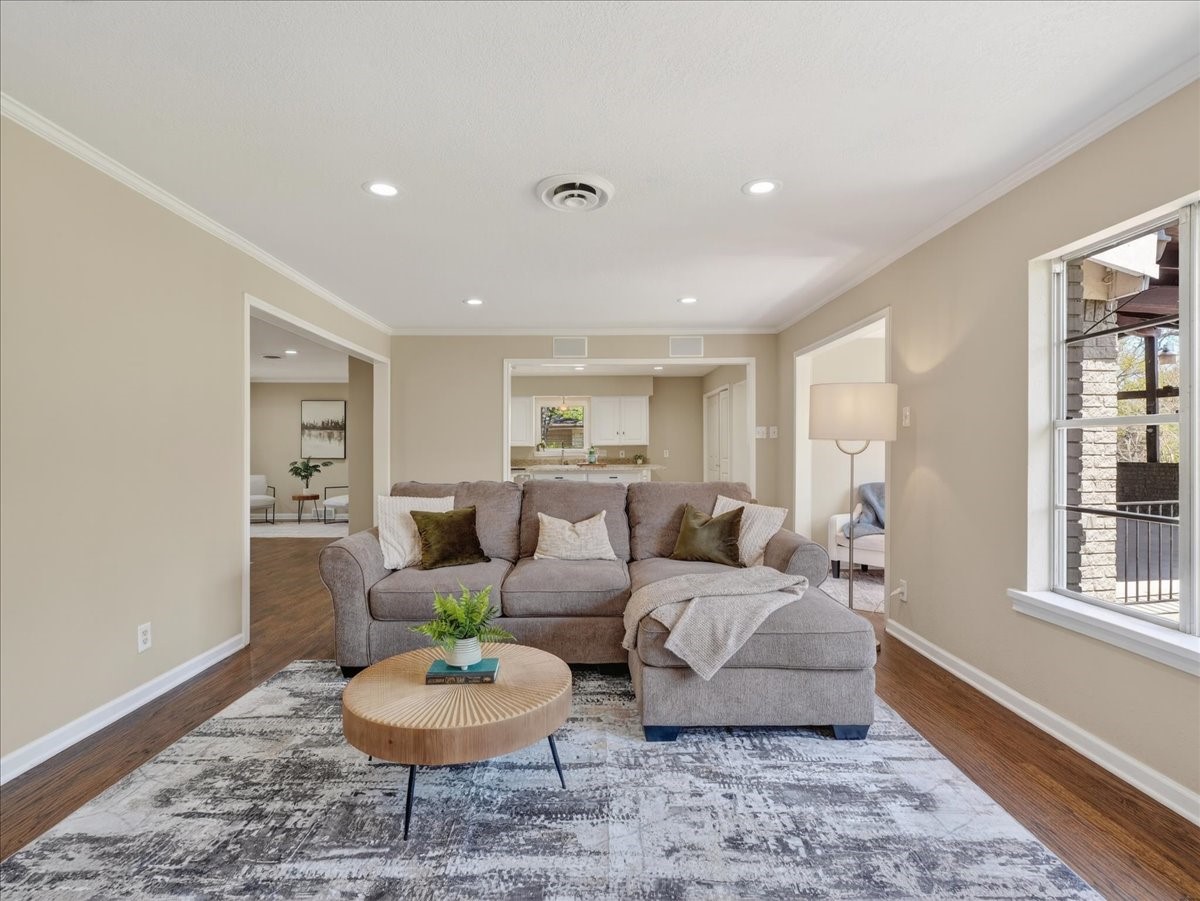 3863 Clayton Road E Fort Worth TX 76116