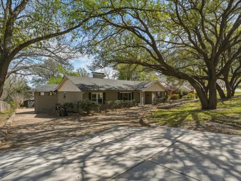 3863 Clayton Road E Fort Worth TX 76116
