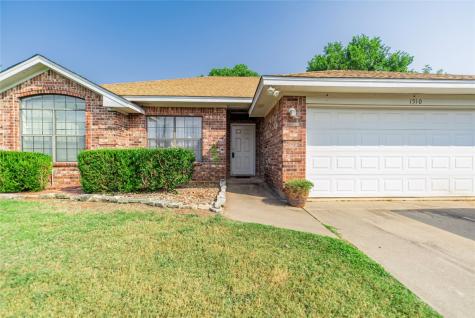 1510 Hayloft Lane Granbury TX 76048