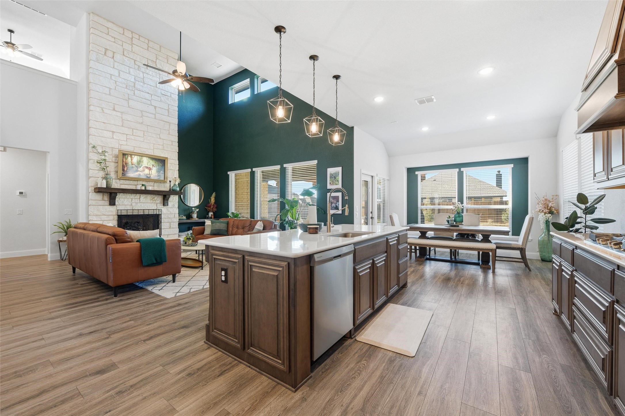 222 Lakewood Lane Ponder TX 76259