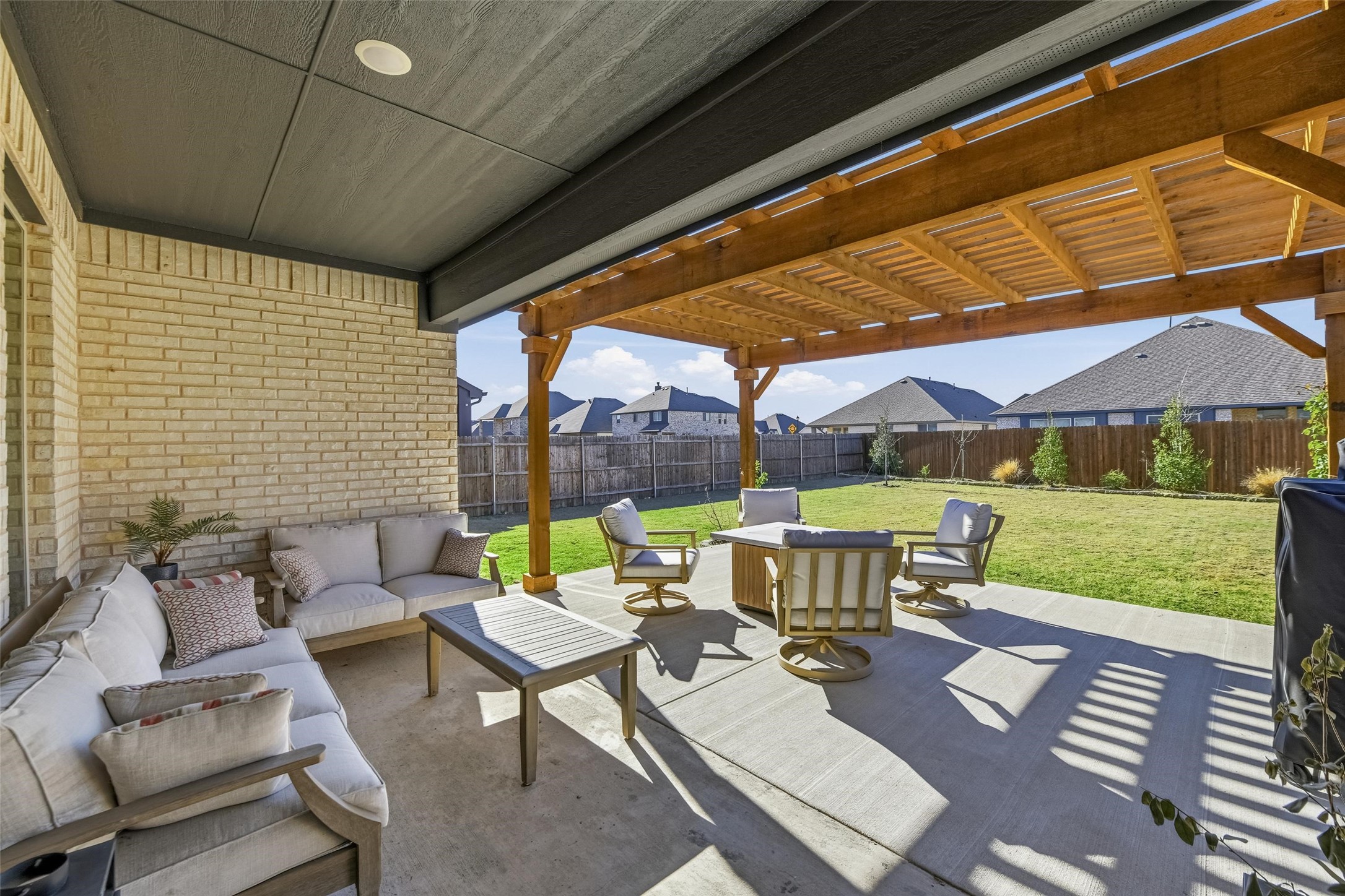 222 Lakewood Lane Ponder TX 76259