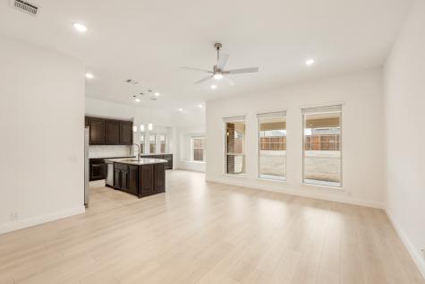 152 Rosewood Drive Glenn Heights TX 75154