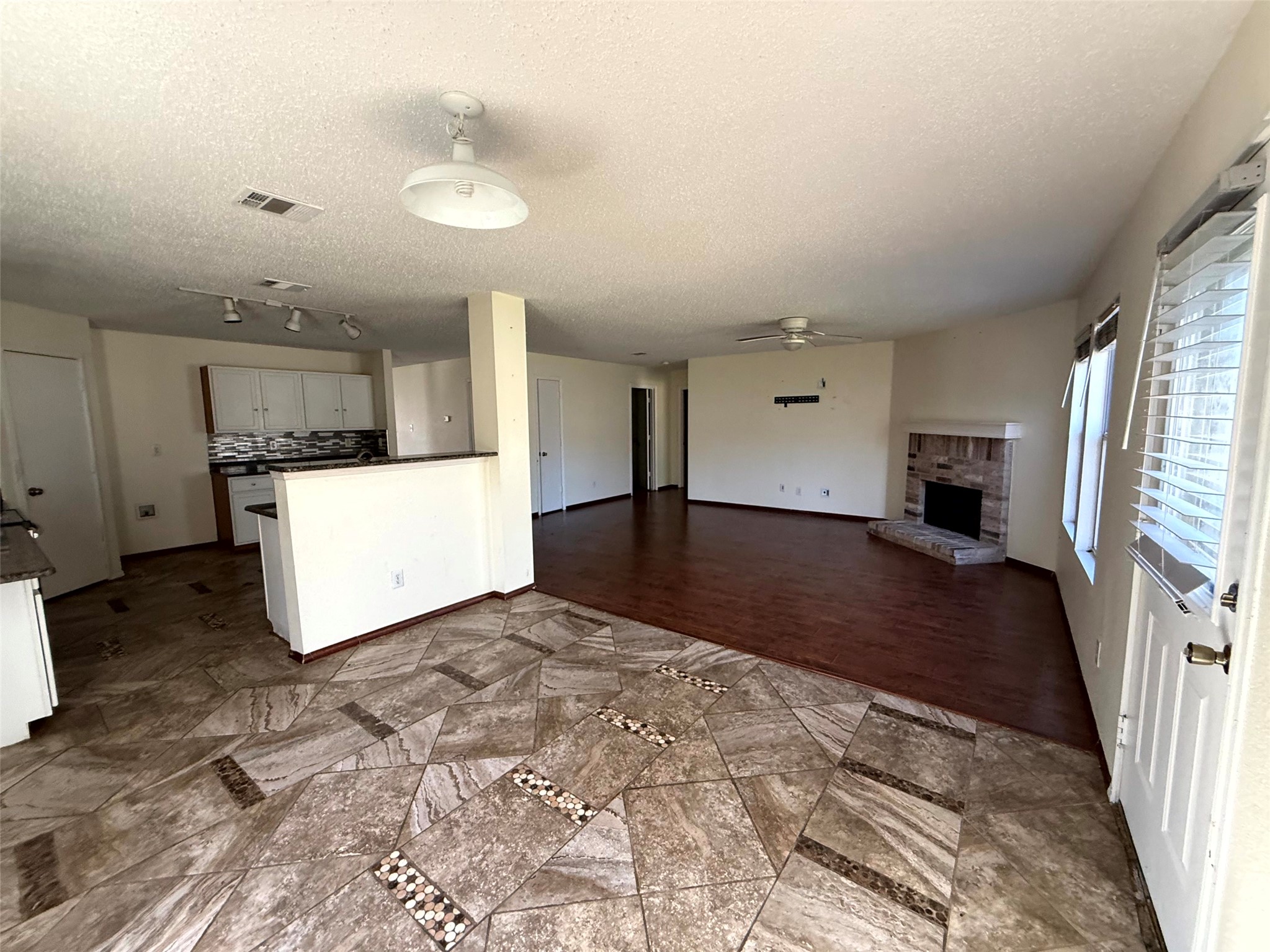 7919 Mosstree Drive Arlington TX 76001