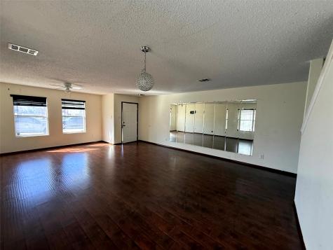 7919 Mosstree Drive Arlington TX 76001