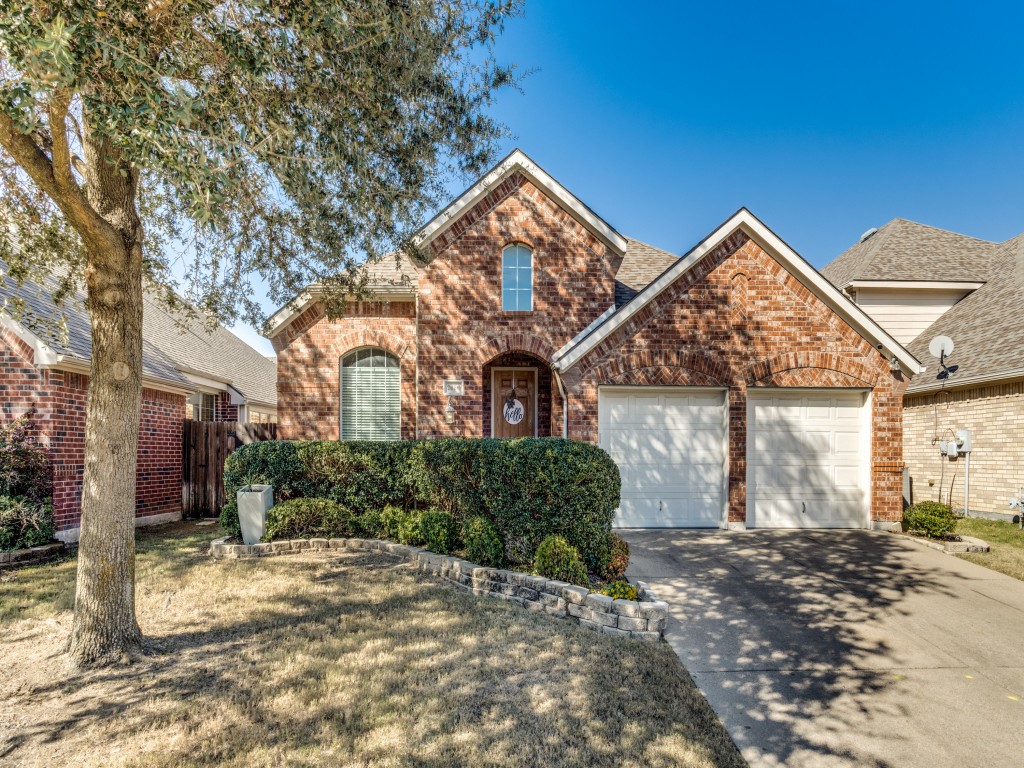 2656 Waterway Drive Grand Prairie TX 75054
