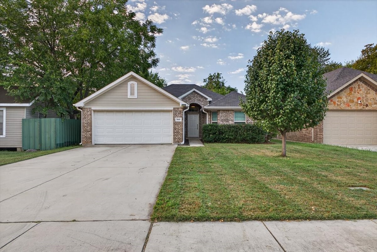 5809 Blackmore Avenue Fort Worth TX 76107