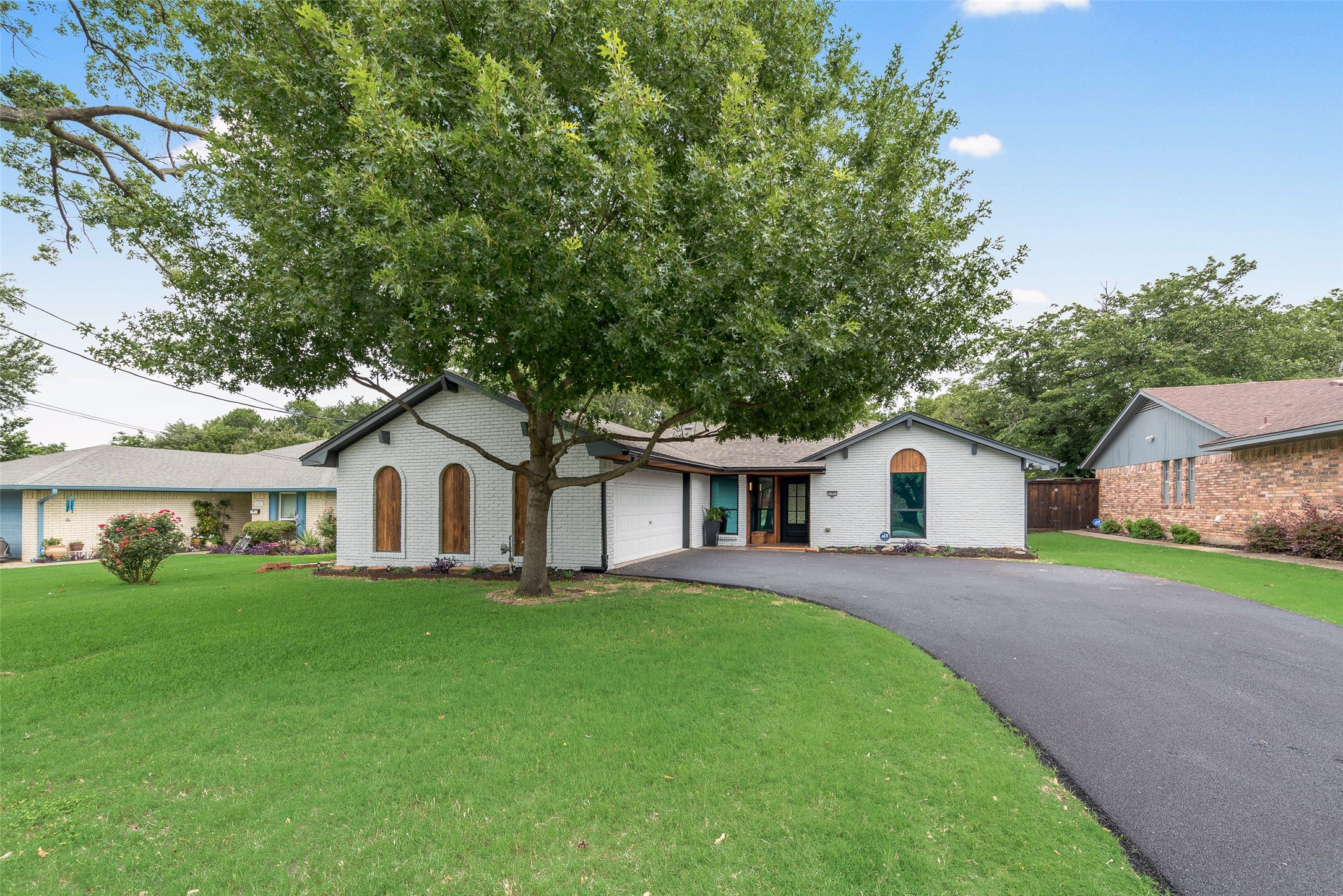 11231 Mccree Road Dallas TX 75238