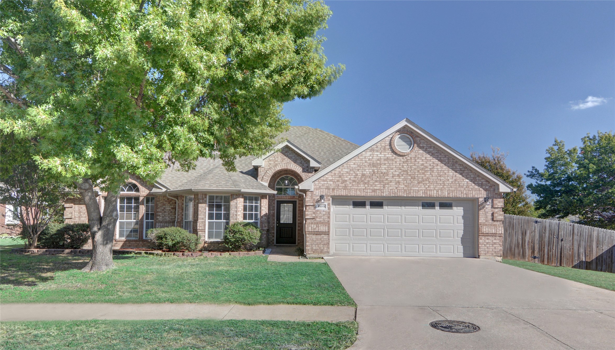6100 Cliffbrook Drive North Richland Hills TX 76180