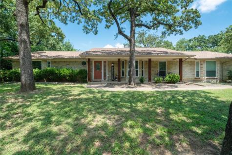 6008 Price Drive North Richland Hills TX 76180