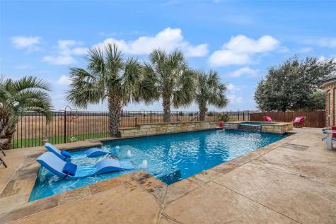 2435 Beachview Drive Grand Prairie TX 75054