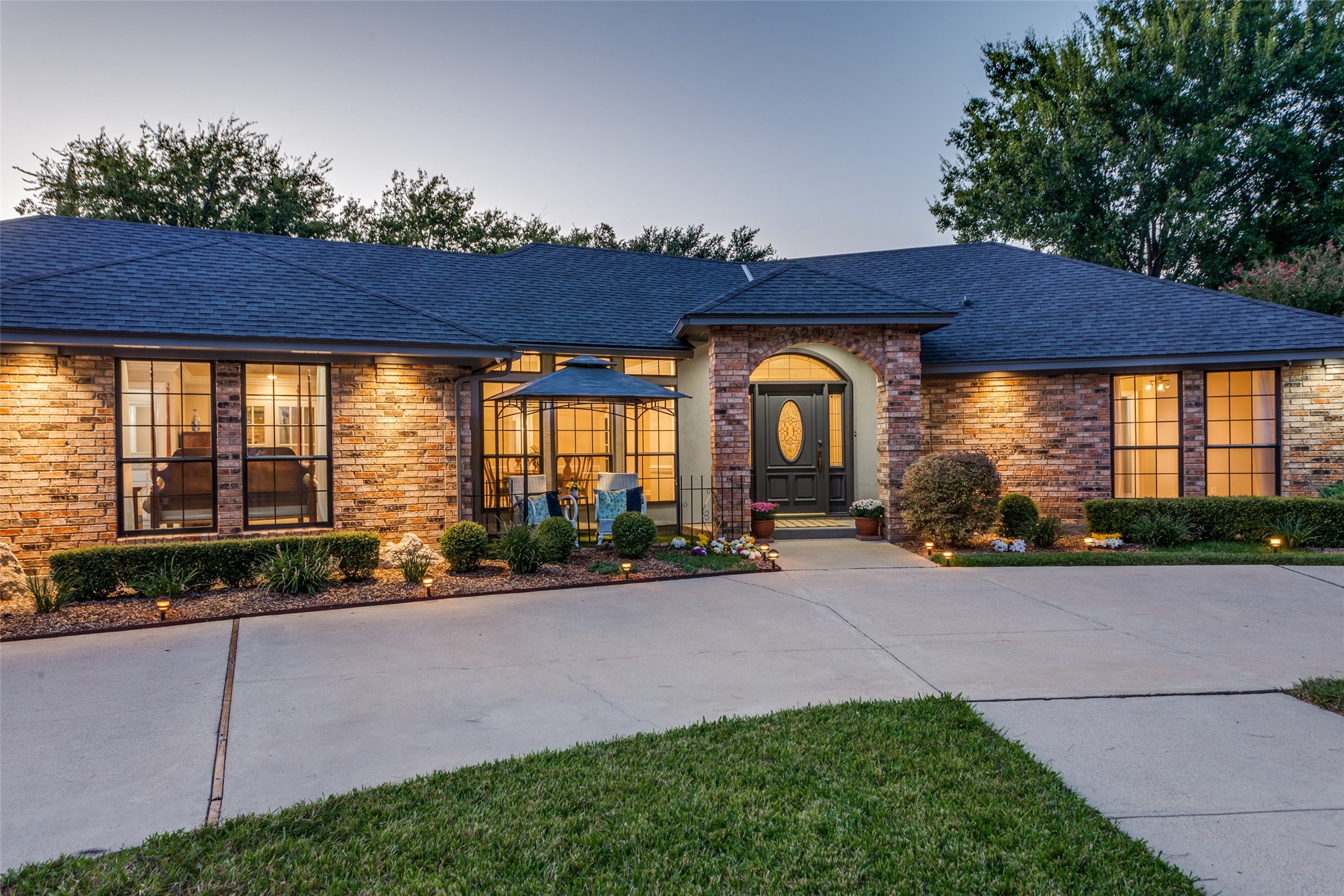 4200 Lake Vista Drive Benbrook TX 76132