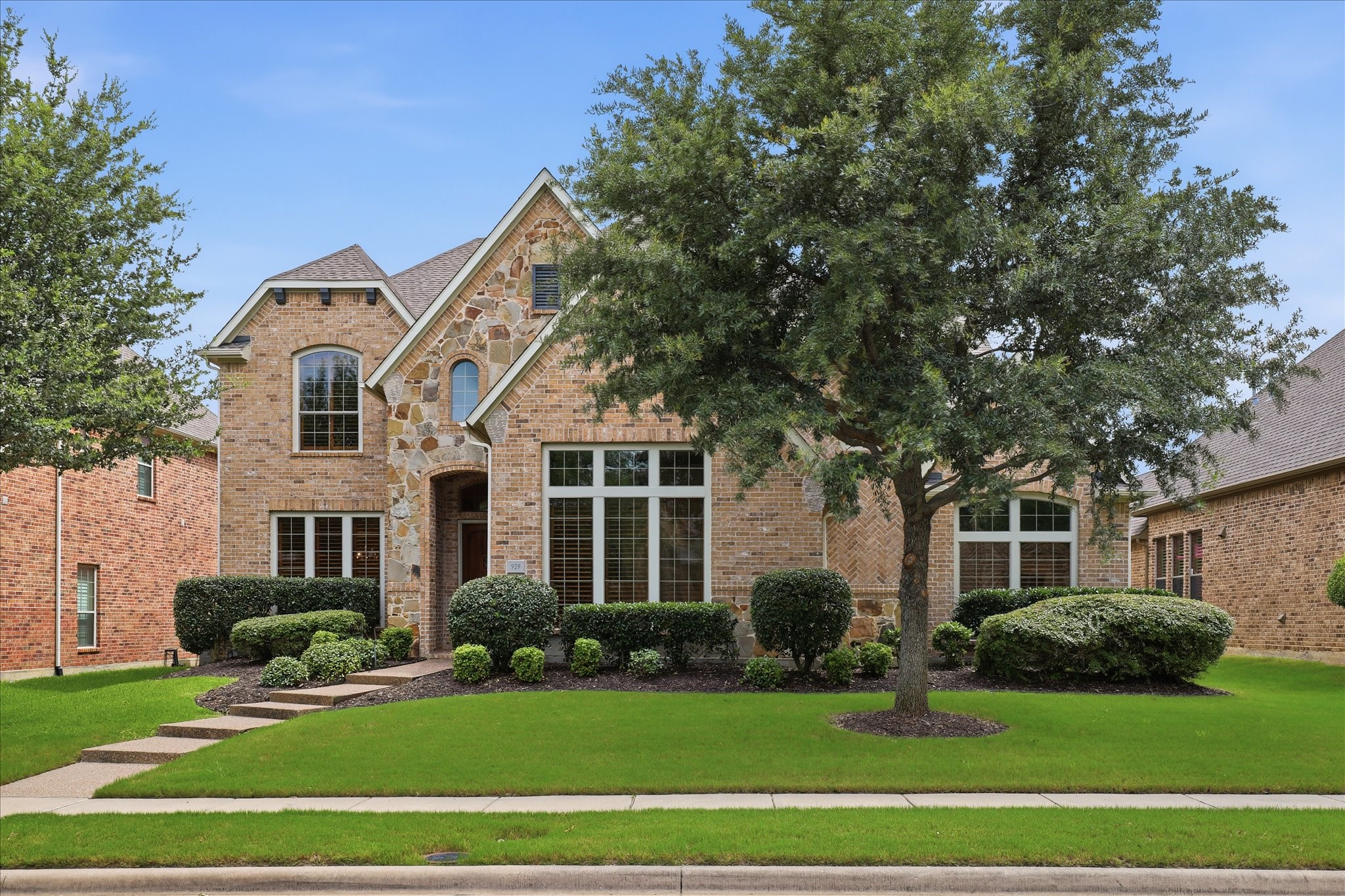 929 Lairds Lane Allen TX 75013