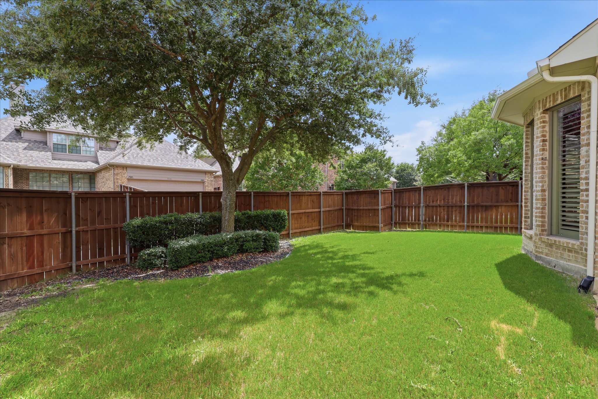 929 Lairds Lane Allen TX 75013