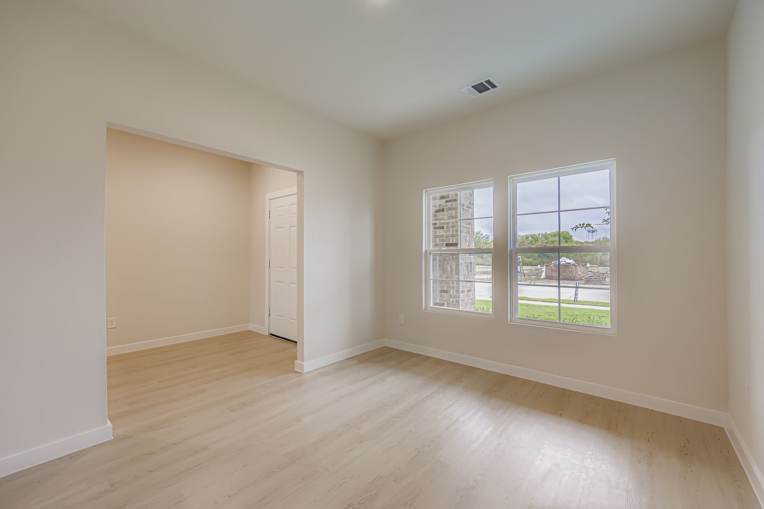 1009 Park Oak Lane Crowley TX 76036