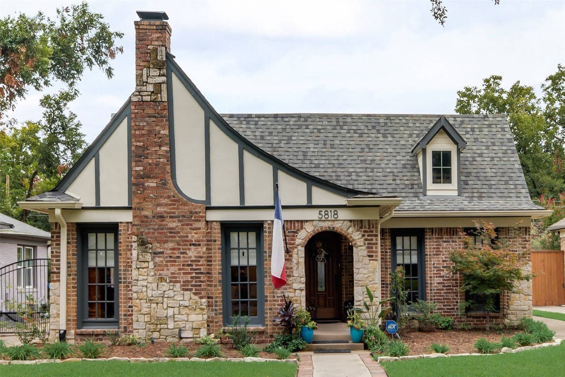 5818 Monticello Avenue Dallas TX 75206