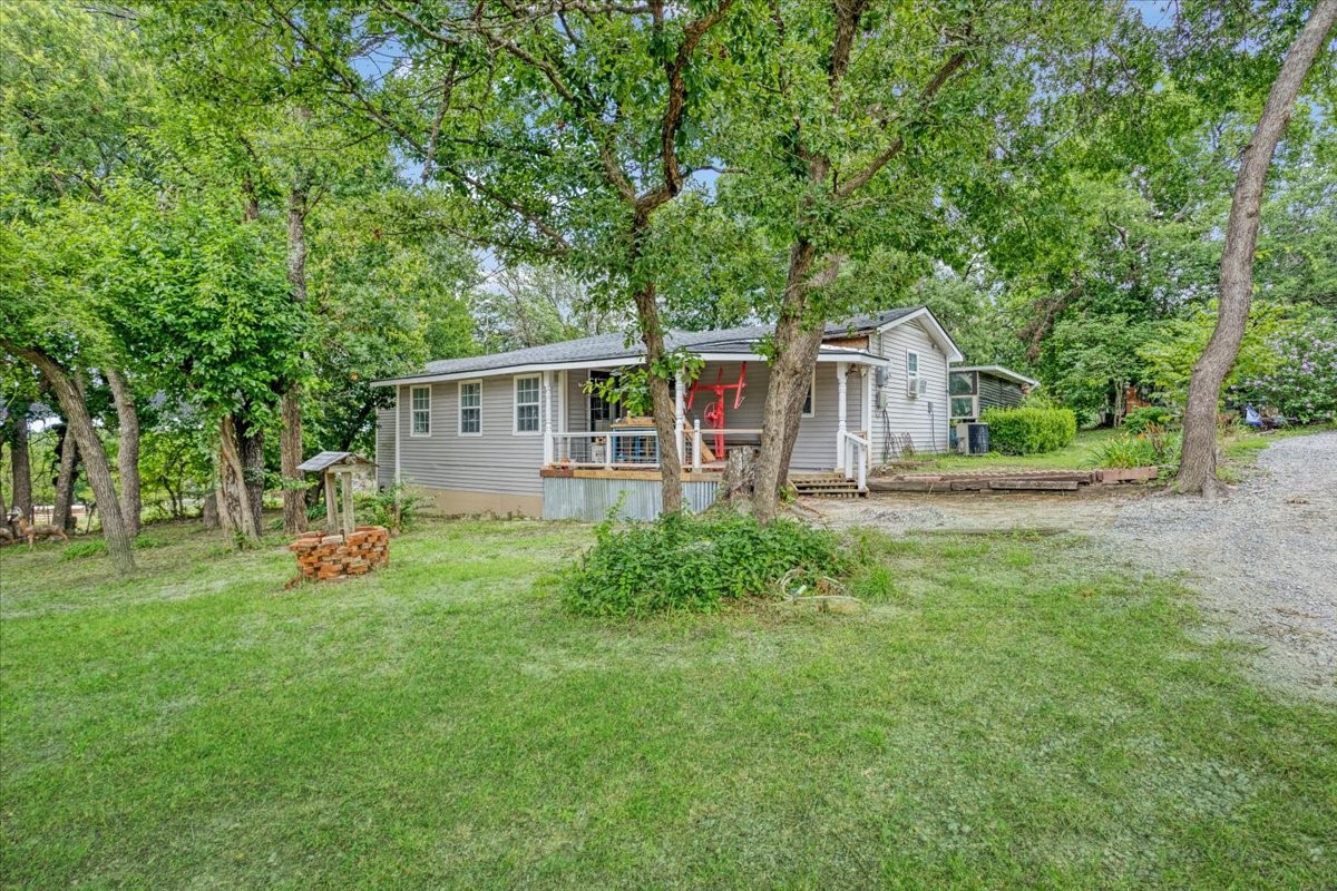 1250 Garrett Road Whitewright TX 75491