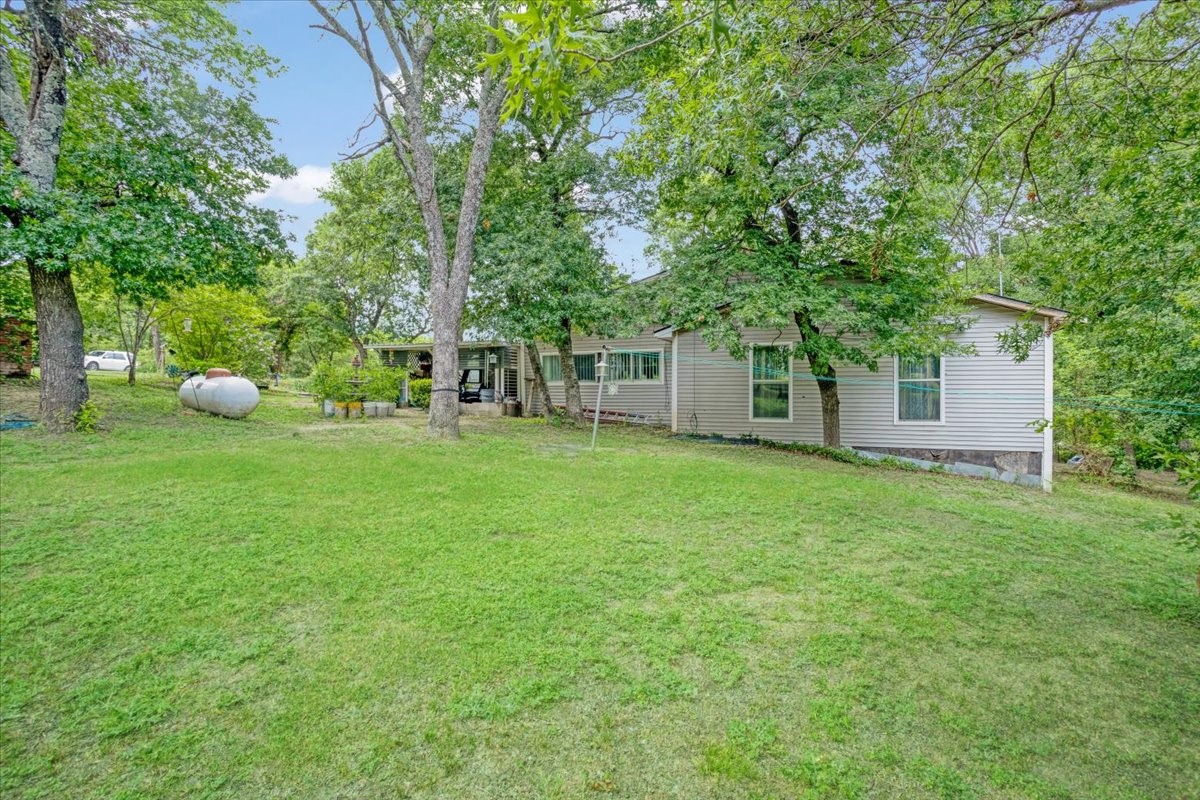1250 Garrett Road Whitewright TX 75491