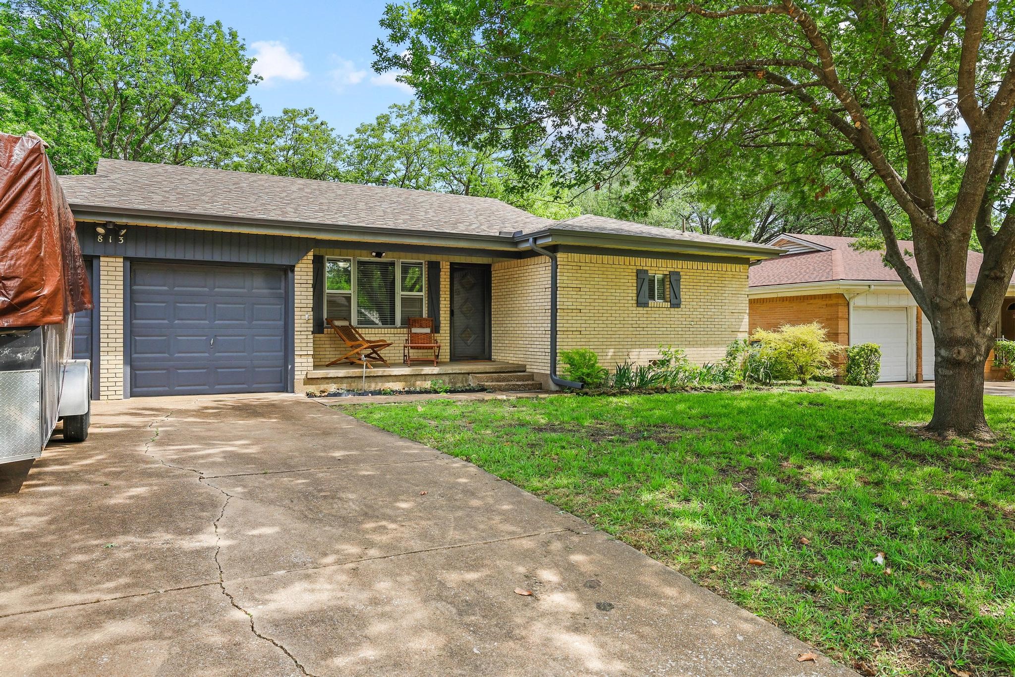 813 S Andrews Street Sherman TX 75090