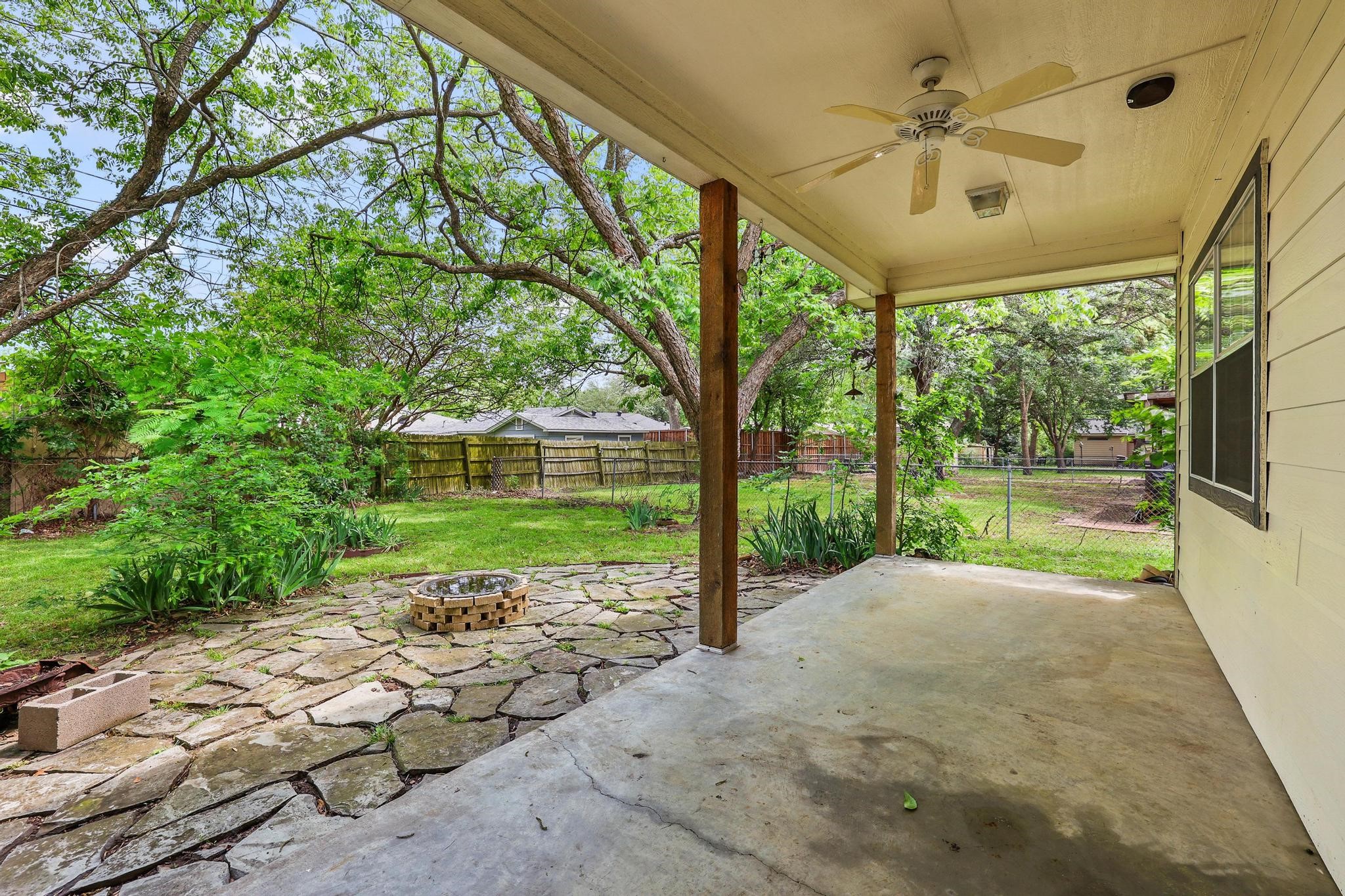813 S Andrews Street Sherman TX 75090