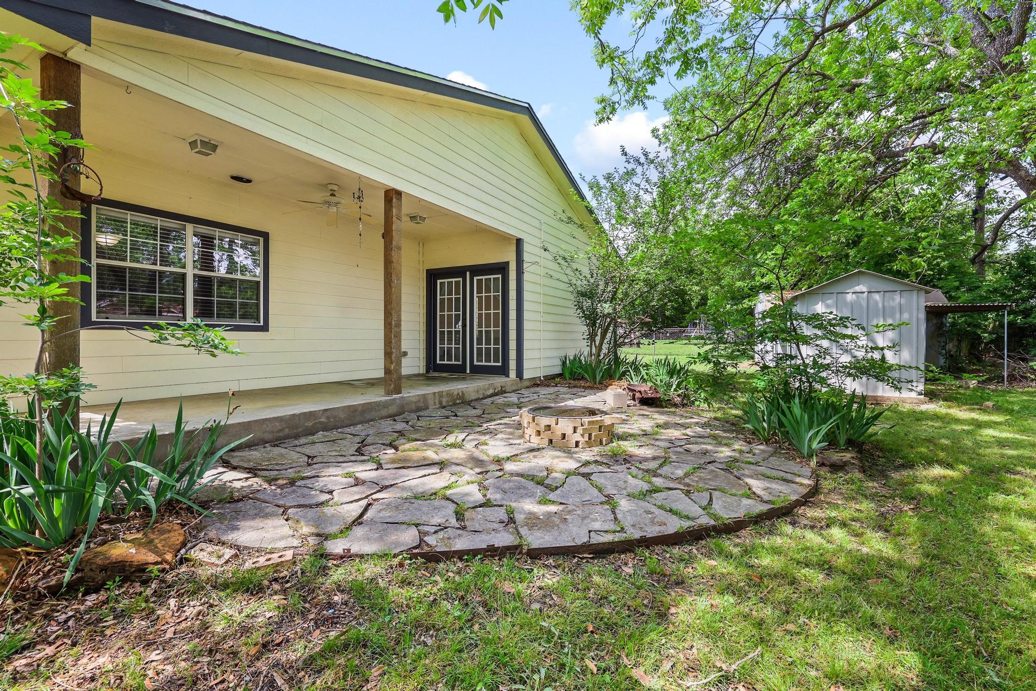 813 S Andrews Street Sherman TX 75090