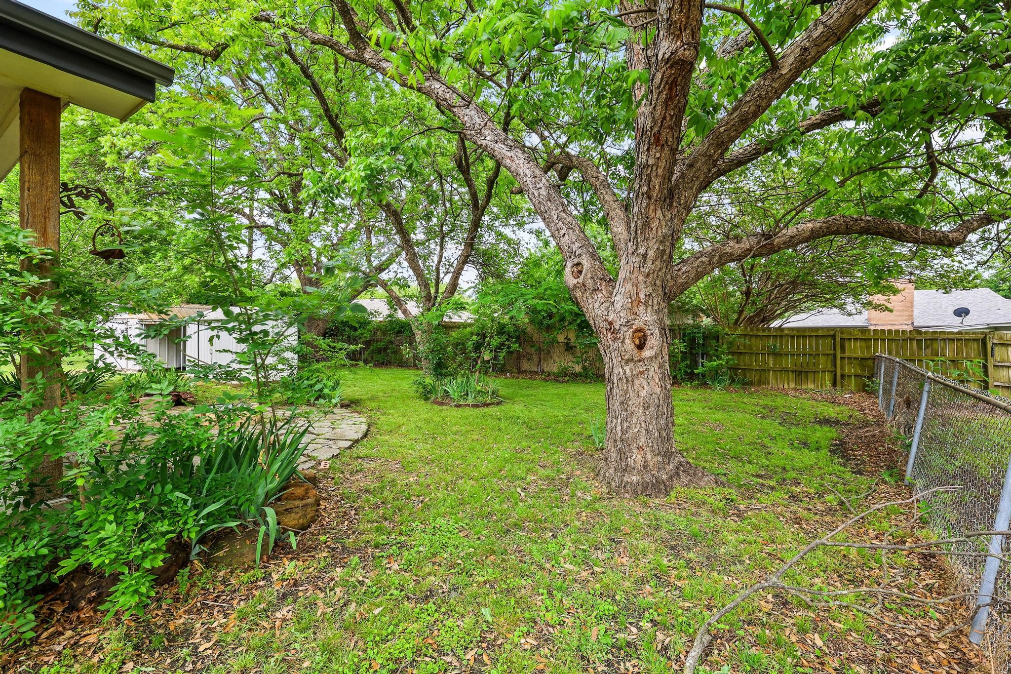 813 S Andrews Street Sherman TX 75090