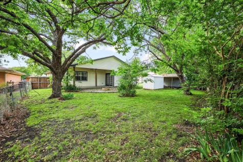 813 S Andrews Street Sherman TX 75090