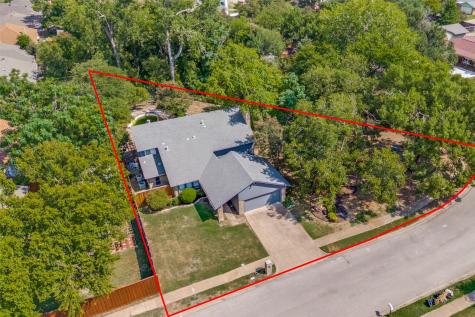 1906 Westcreek Drive Garland TX 75042