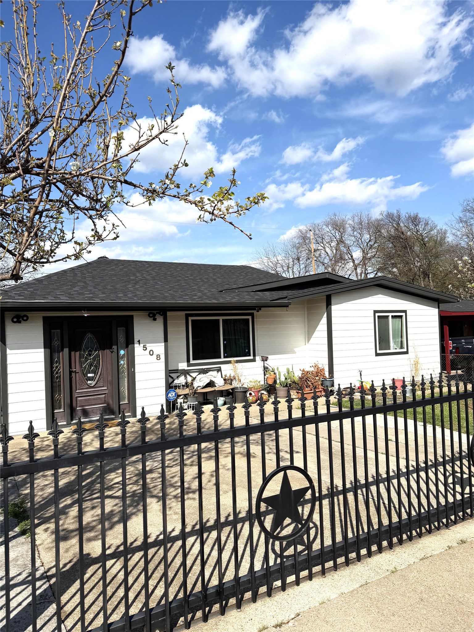 1508 California Parkway N Fort Worth TX 76115