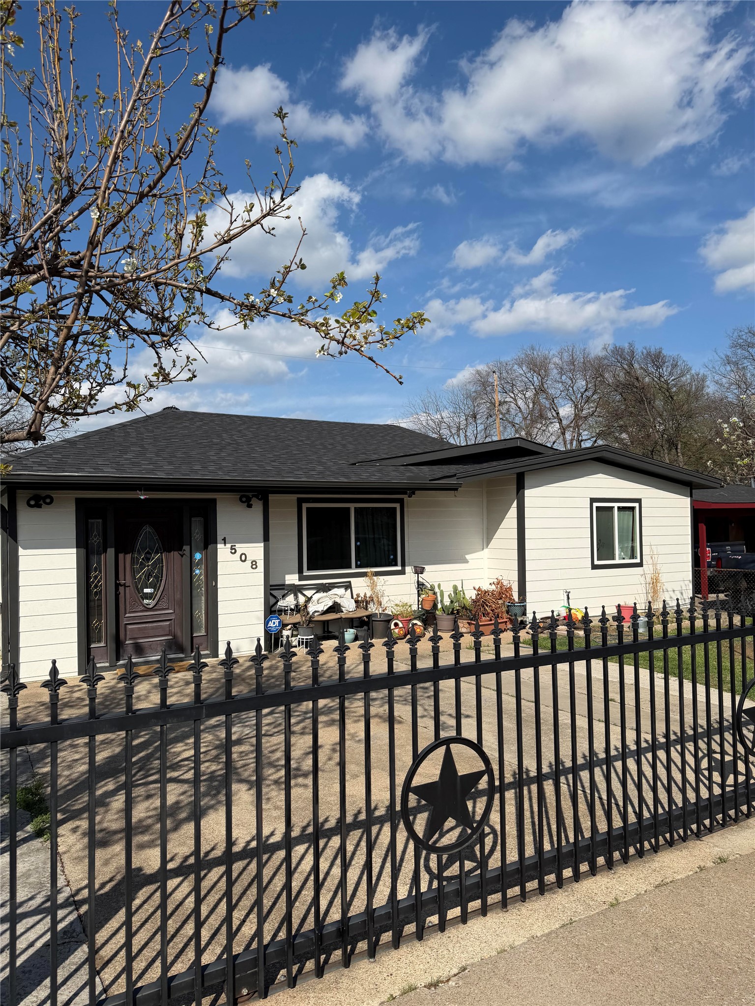 1508 California Parkway N Fort Worth TX 76115