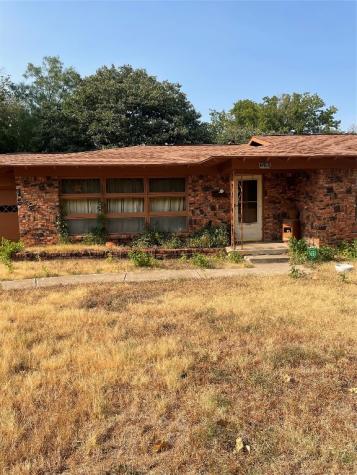 7305 Deville Drive North Richland Hills TX 76180