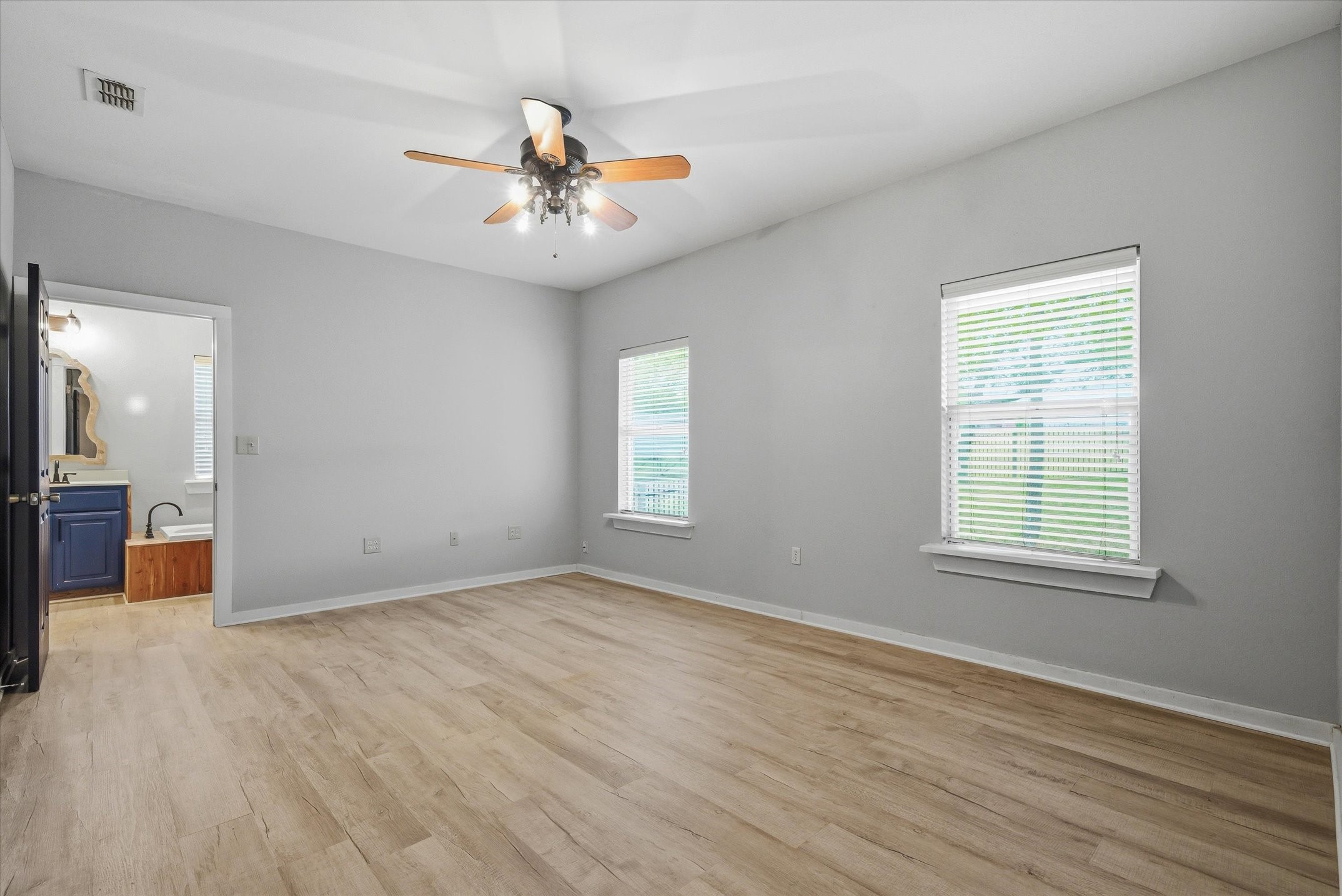 14227 County Road 438 Lindale TX 75771