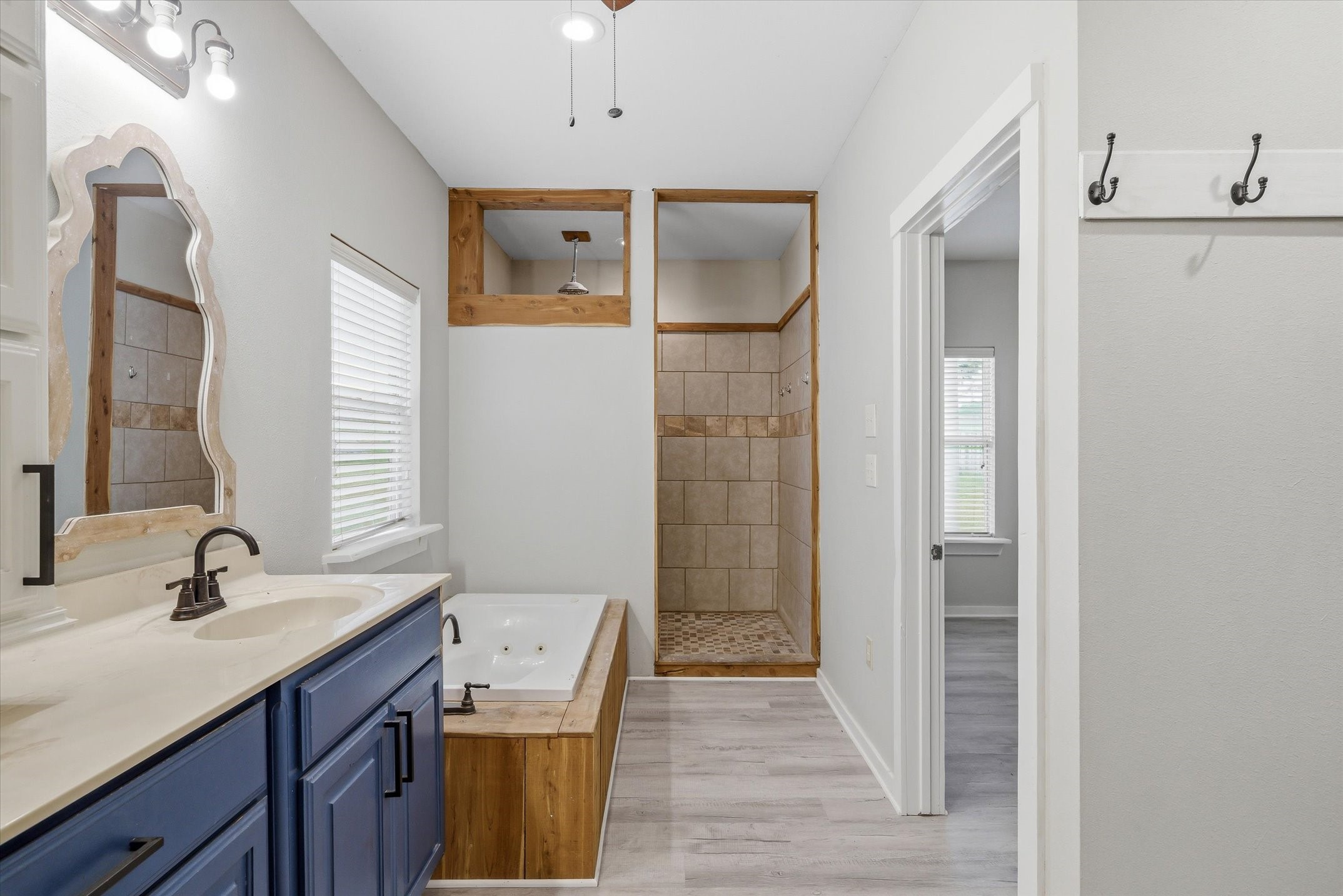 14227 County Road 438 Lindale TX 75771